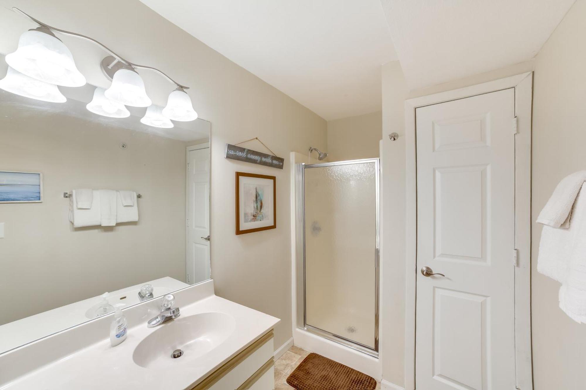 Branson Condo With Balcony, Near Silver Dollar City! Exterior photo